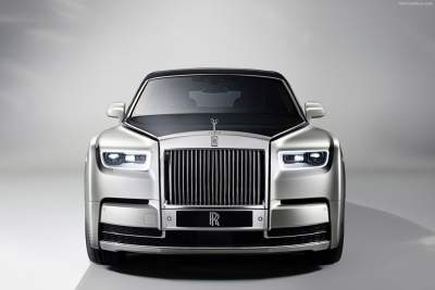 New Rolls-Royce Phantom makes world showroom debut in London
