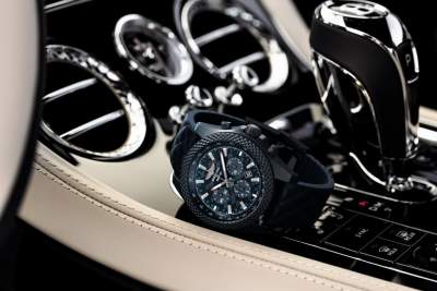 Bentley and Breitling introduce the Bentley GT Dark Sapphire Edition watch