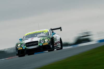 Bentley Continental GT3 wins the 2017 British GT Championship