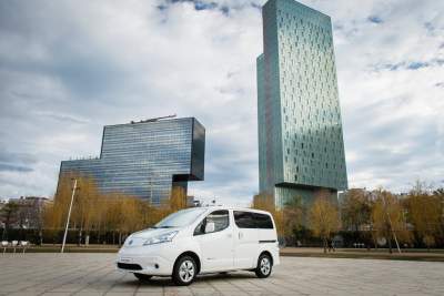 World premiere of the new longer range Nissan e-NV200 van