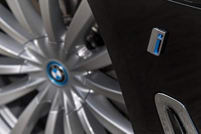 BMW Group electrified global sales top 10,000 in September 2017