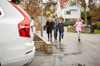 Swedish families help Volvo Cars develop autonomous drive cars