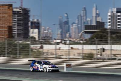 Victory for the Golf GTI TCR at 24-hour race in Dubai