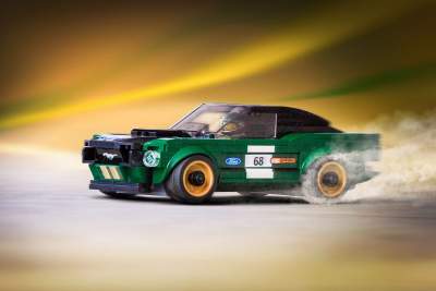 New Lego 1968 Mustang fastback race car