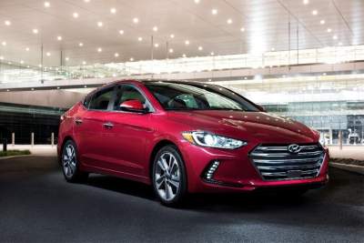 The 2018 Hyundai Elantra earns highest safety rating by IIHS