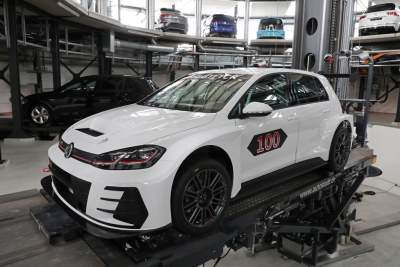 100th Volkswagen Golf GTI TCR handed over in Autostadt