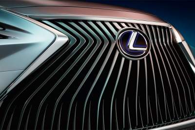 Lexus teases new ES ahead of Beijing reveal