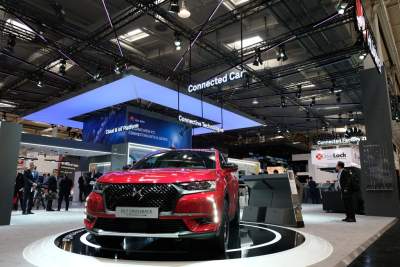 Groupe PSA and Huawei unveil their first connected vehicle