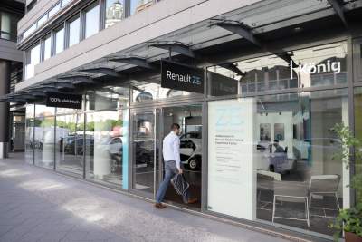 Renault opens electric vehicle concept store in central Berlin