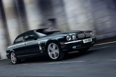 Jaguar XJR Portfolio