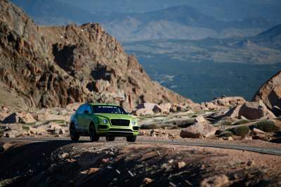 Bentley Bentayga smashes Production SUV record at Pikes Peak