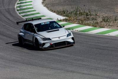 Maiden test of the Seat Cupra e-Racer underway