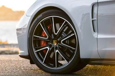 Porsche increases revenue and operating result in the first half of 2018
