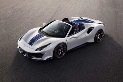 Ferrari 488 Pista Spider unveiled in California