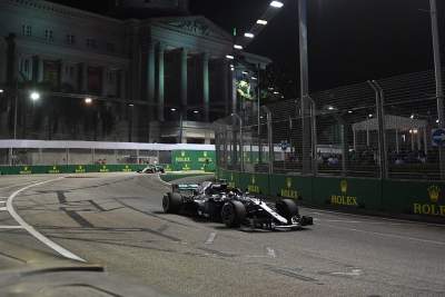 Lewis Hamilton sets blistering lap to take Singapore GP pole