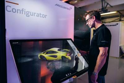 Create the perfect McLaren 600LT using pioneering real-time digital configurator
