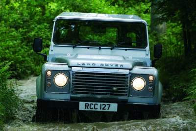 Comprehensive improvements to iconic Land Rover Defender for 2007