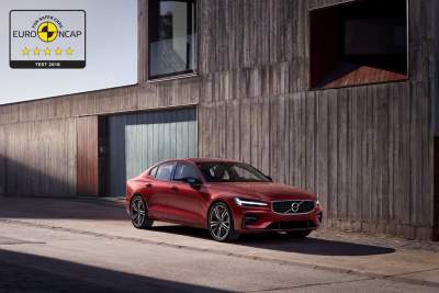 Volvo S60 and V60 secure five-star safety rating by Euro NCAP