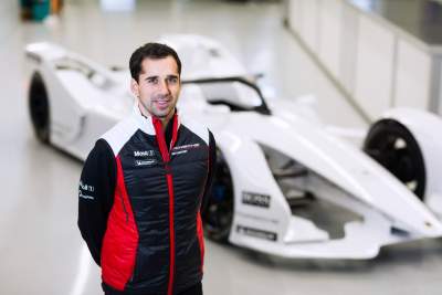 Porsche announced first driver for electric racing series