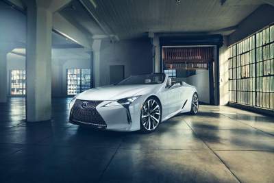 Lexus LC Convertible makes world debut in Detroit