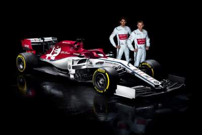Alfa Romeo launches its new Alfa Romeo Racing C38 F1 car