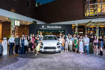 First delivery of Porsche Macan to 20 customers in Singapore
