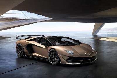 Lamborghini Aventador SVJ Roadster makes world premiere in Geneva