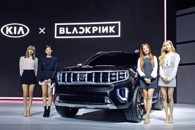 Kia reveals two new SUV concepts at Seoul Motor Show