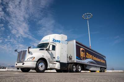 Toyota partners with Kenworth to unveil heavy duty electric fuel cell truck