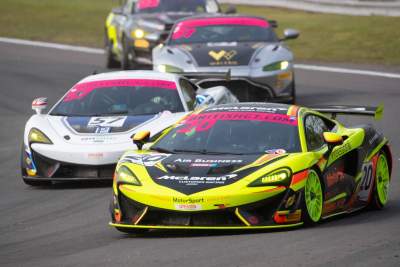 McLaren scores strong start in British GT Championship