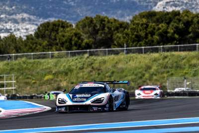 McLaren 720S GT3 scores at European debut