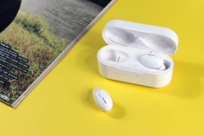 AXTRO Sports launches the Jabees Beeing wireless earbuds