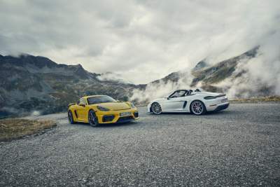 Porsche launches the 2020 718 Cayman GT4 and 718 Spyder