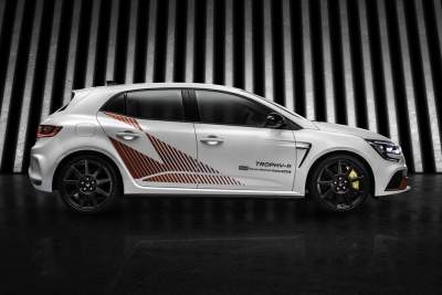 New Renault Megane RS Trophy-R makes a return
