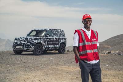 Red Cross experts push new Land Rover Defender prototype in desert testing