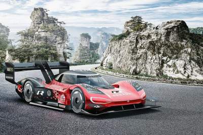 A breathtaking road for Volkswagen's record attempt in China