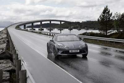 U.K. debut of Alpine A110S set for Salon Prive