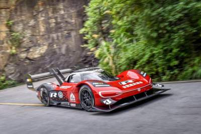 Volkswagen ID.R sets first record on Tianmen Mountain