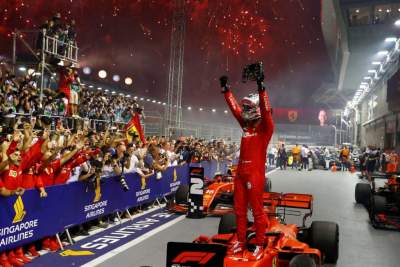 Vettel wins Singapore GP as Ferrari scores 1-2 finish