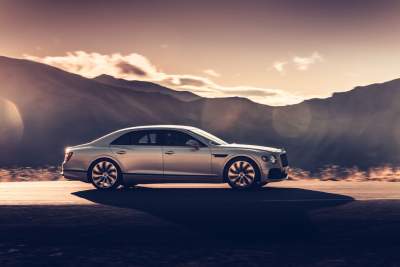 Bentley launches Blackline specification for the Flying Spur