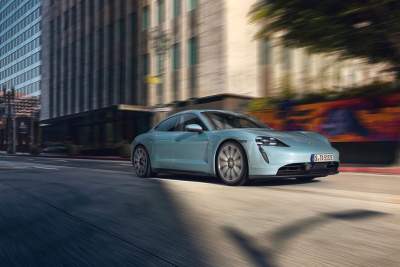 Porsche extends the Taycan range with the Taycan 4S