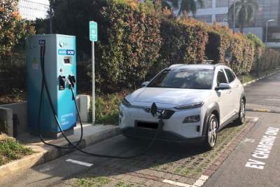 Schneider Electric to fully electrify its Singapore service fleet