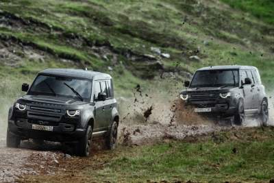 The Land Rover Defender does its own stunts in the latest James Bond film