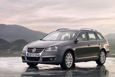 New Volkswagen Golf Estate set to break cover at Geneva Motor Show