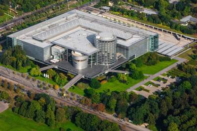 Volkswagen extends suspension of production in Germany