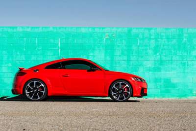 Audi offers new virtual backgrounds for video conferences