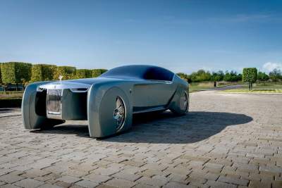 Rolls-Royce challenges young minds to design cars