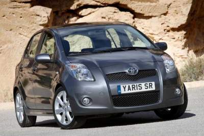 Sporting and refined: The new Toyota Yaris SR