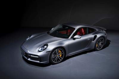 Porsche extends car warranties worldwide due to COVID-19 crisis