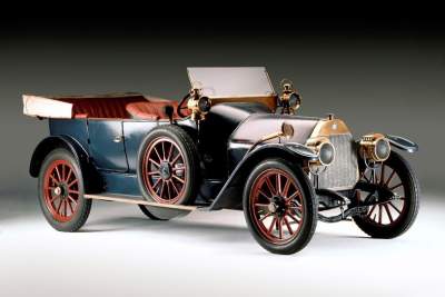 Alfa Romeo releases 110th anniversary content package